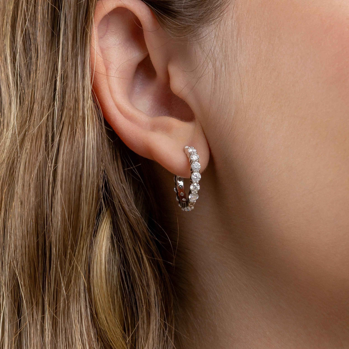 Brinco Argola Moissanite 2,8ct Cravejado em Prata 925 com Ródio e Certificação VVS1 Cor D