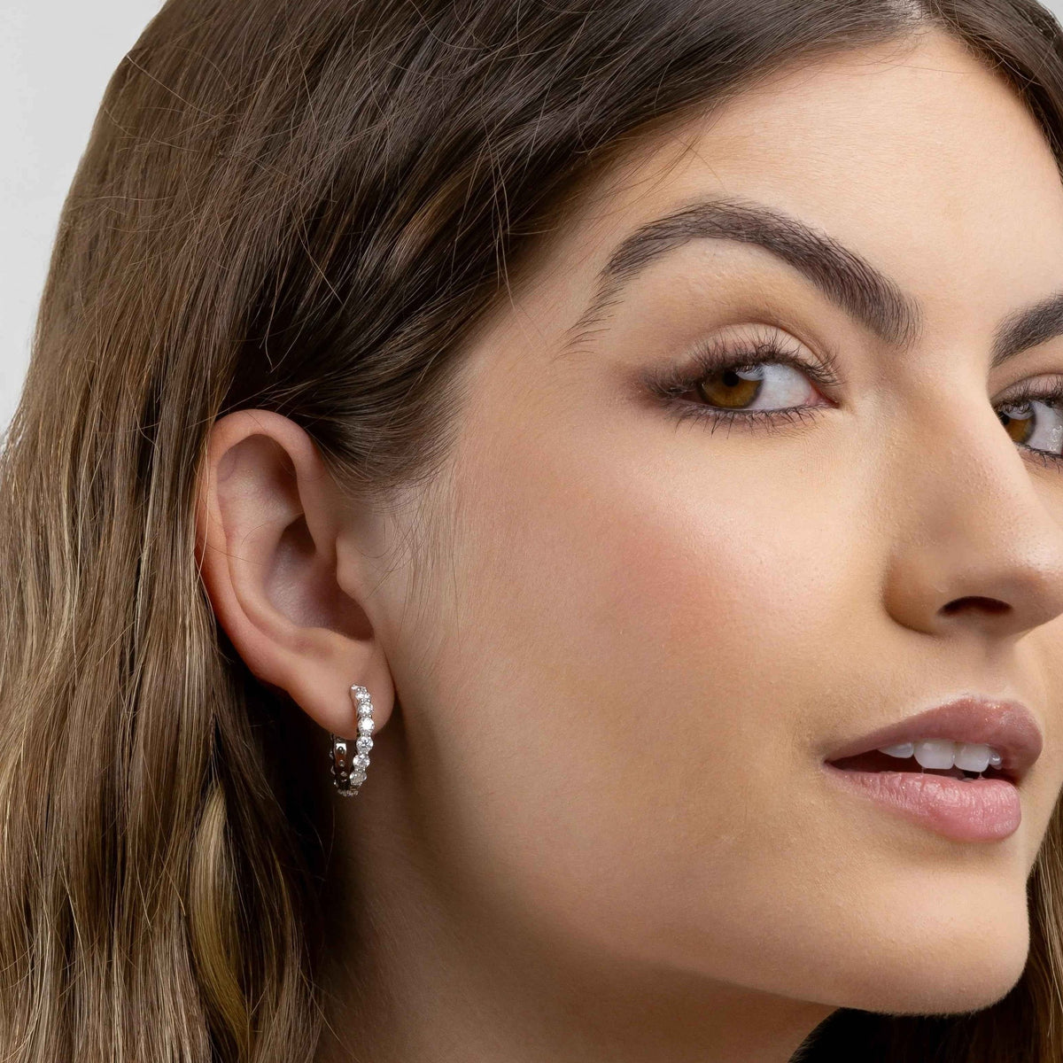 Brinco Argola Moissanite 2,8ct Cravejado em Prata 925 com Ródio e Certificação VVS1 Cor D