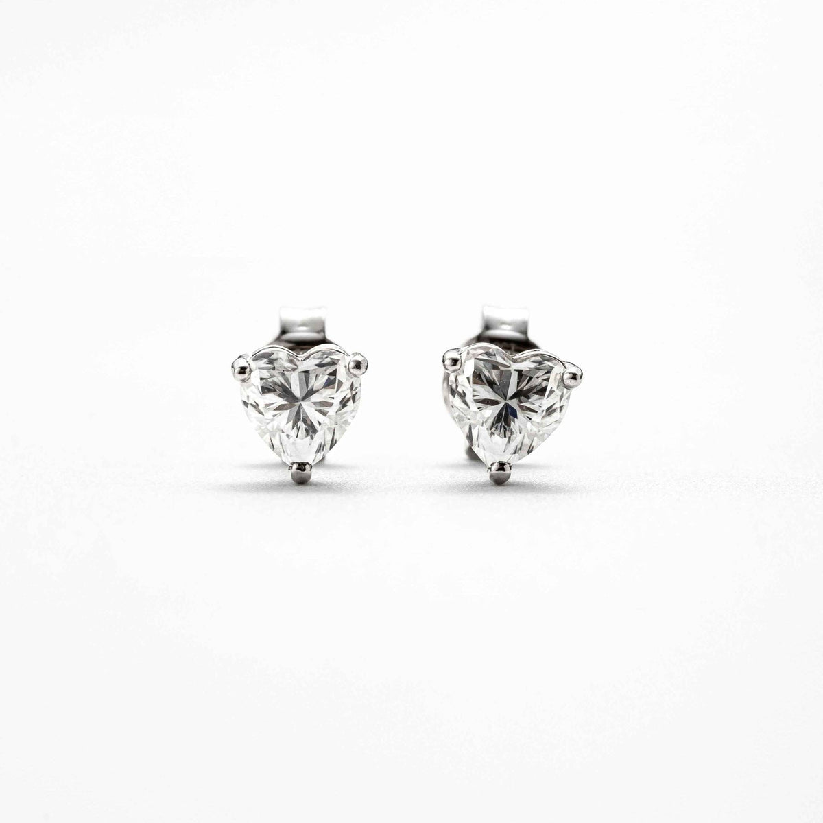 Brinco Moissanite Coração Prata 925 com Ródio 1ct Certificado Cor D VVS1