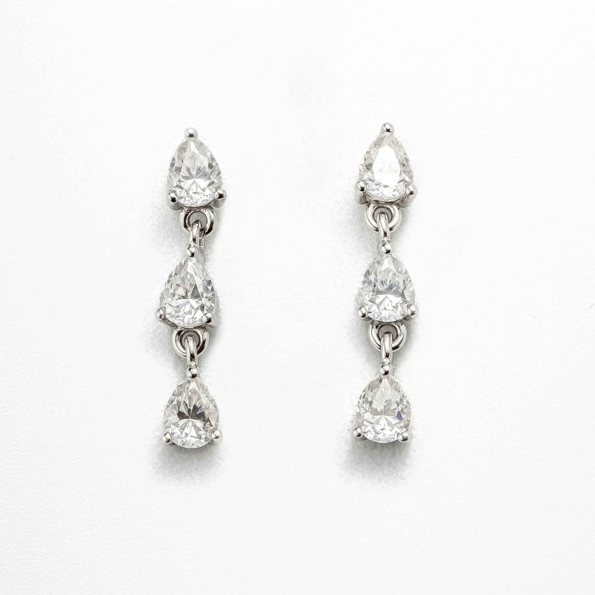 Brinco Moissanite Prata 925 0,5ct Lapidação Gota com Ródio, Cor D VVS1 Certificada