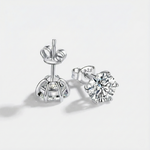 Brinco Ponto de Luz de Moissanite Brilhante 6 garras 0,3 a 3ct em Prata 925, Cor D VVS1 Certificada - Clássico e Atemporal - Monlí