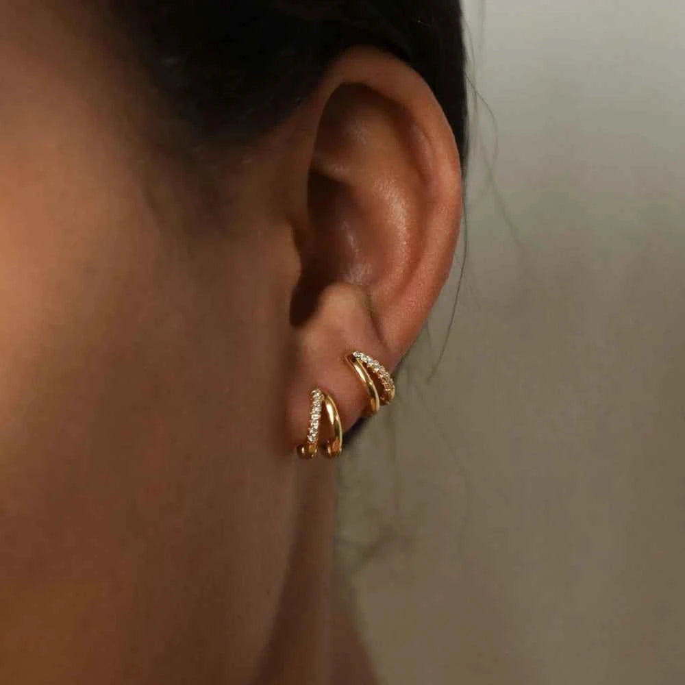 Brinco de Argola Dupla com Moissanite Brilhante em Prata 925 com Banho de Ouro 18k Branco e Amarelo, Moissanite Cor D VVS1 Certificada — Monlí