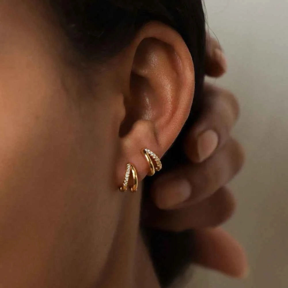 Brinco de Argola Dupla com Moissanite Brilhante em Prata 925 com Banho de Ouro 18k Branco e Amarelo, Moissanite Cor D VVS1 Certificada — Monlí