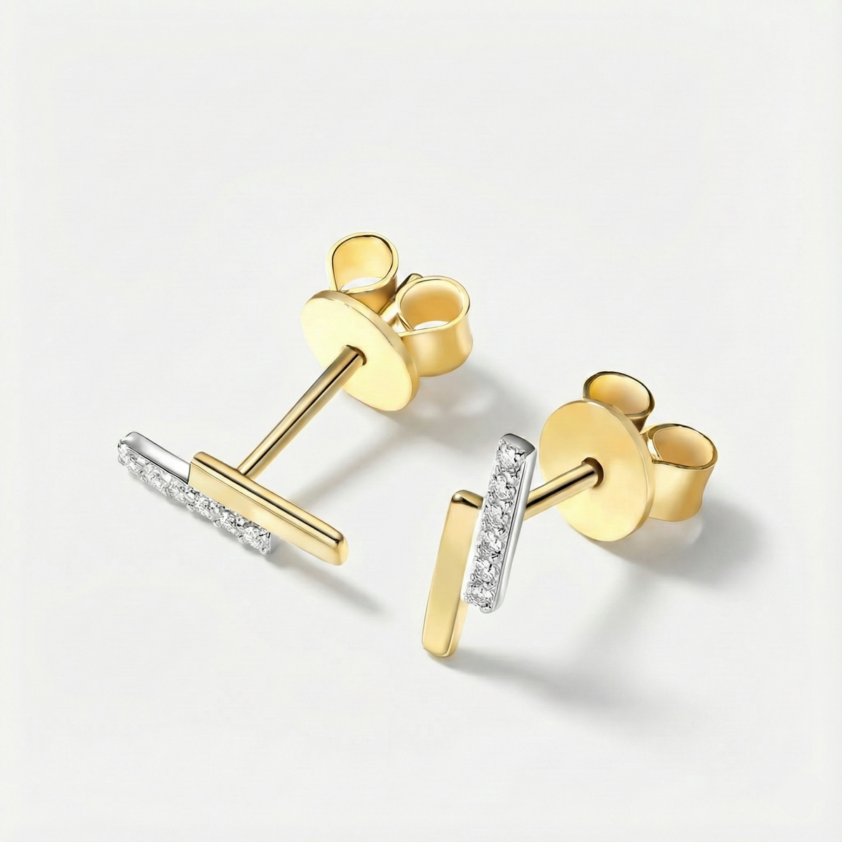 Brinco de Barra com Moissanite Brilhante em Prata 925, Moissanite Cor D VVS1 Certificada — Monlí