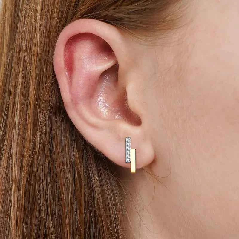 Brinco de Barra com Moissanite Brilhante 0,03ct em Prata 925, Moissanite Cor D VVS1 Certificada — Monlí