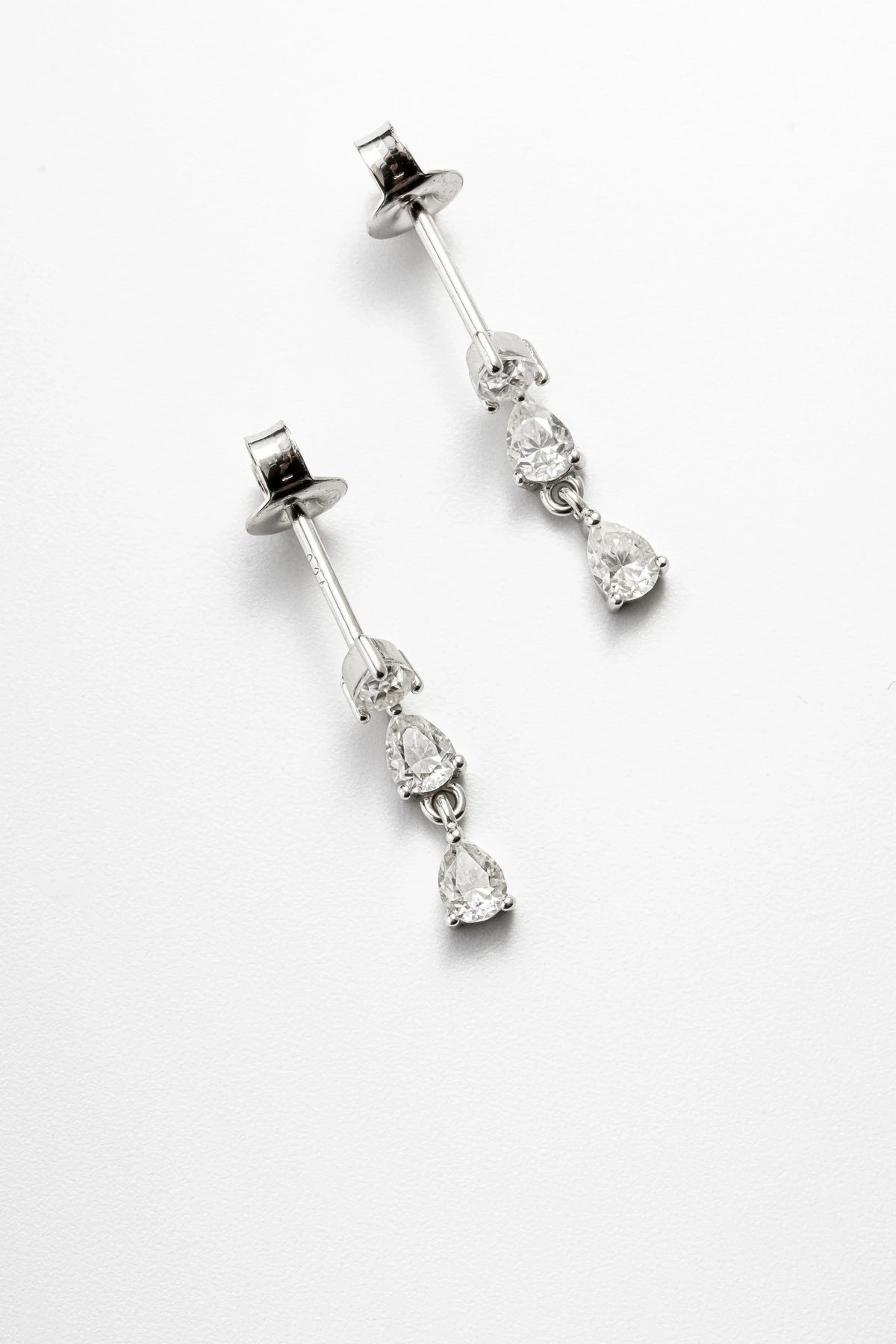 Brinco Gotas Moissanite 0.5 Quilates em Prata 925 com Ródio - Monlí