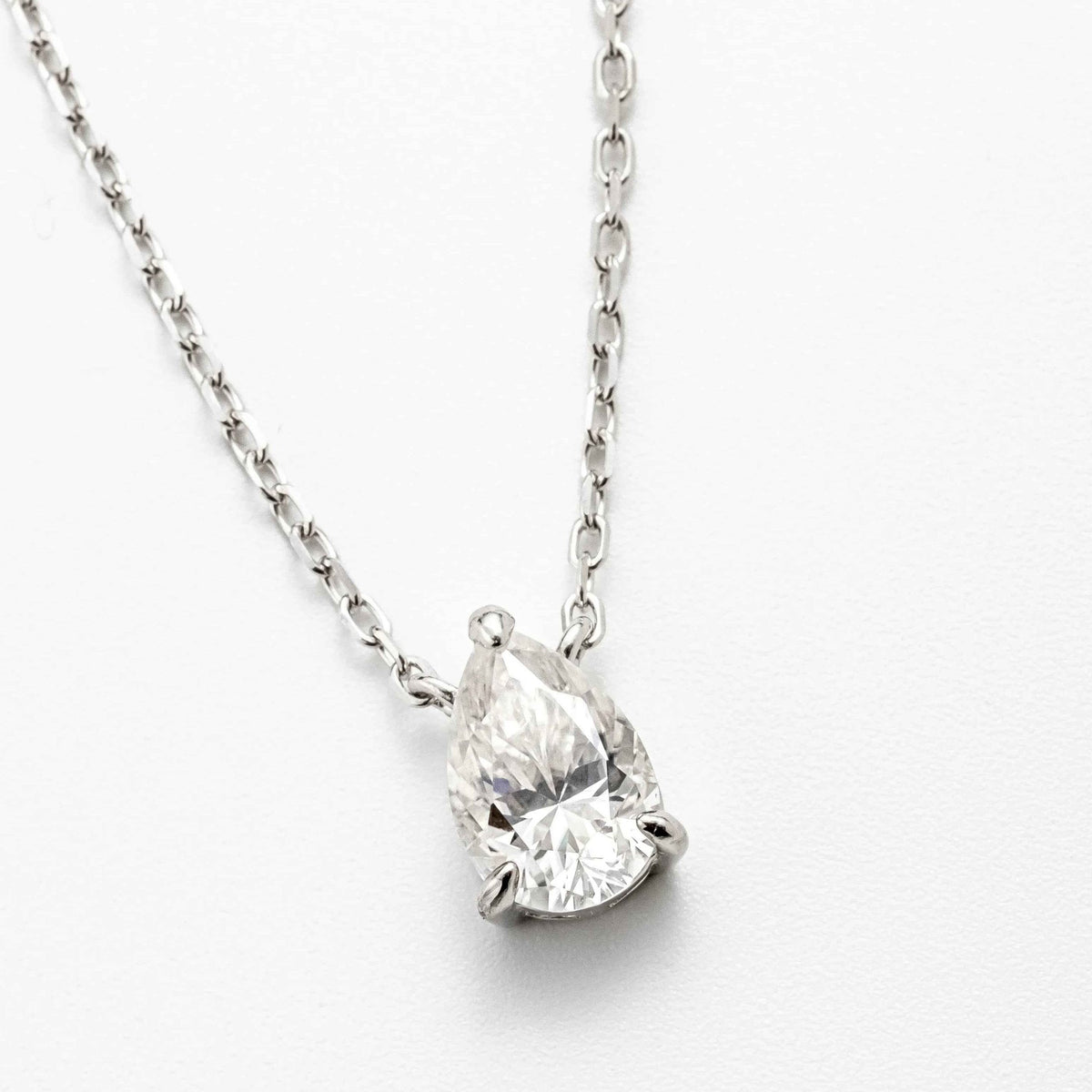 Colar Moissanite 1,5ct Prata 925 com Ródio, Gota Cor D VVS1 Certificada