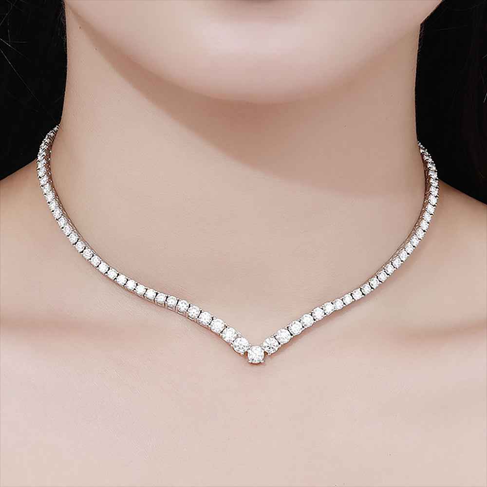 Colar Riviera V de Moissanite Brilhante 3 a 5mm em Prata 925, Moissanite Cor D VVS1 Certificada — Monlí