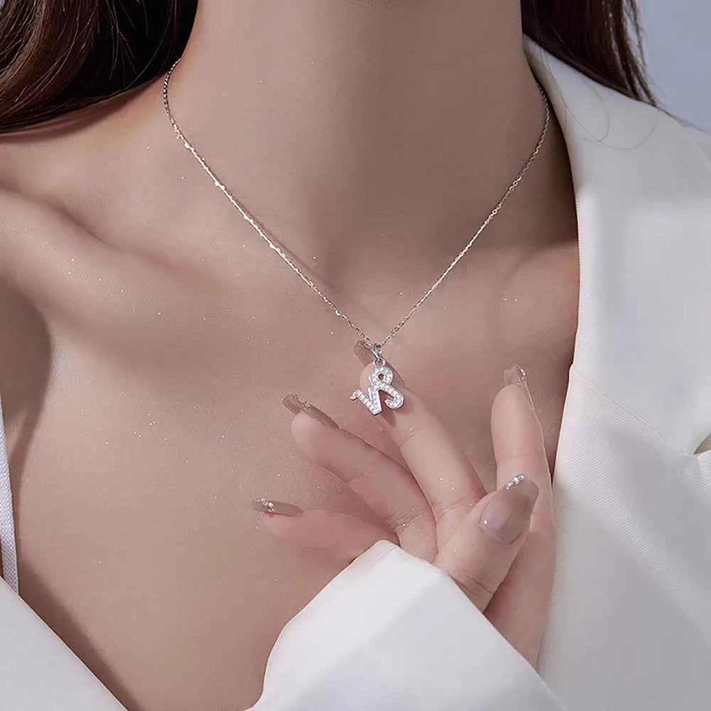 Colar Signos do Zodíaco com Pingente de Moissanite Brilhante em Prata 925 com Banho de Ouro 18K, Moissanite Cor D VVS1 Certificada — Monlí