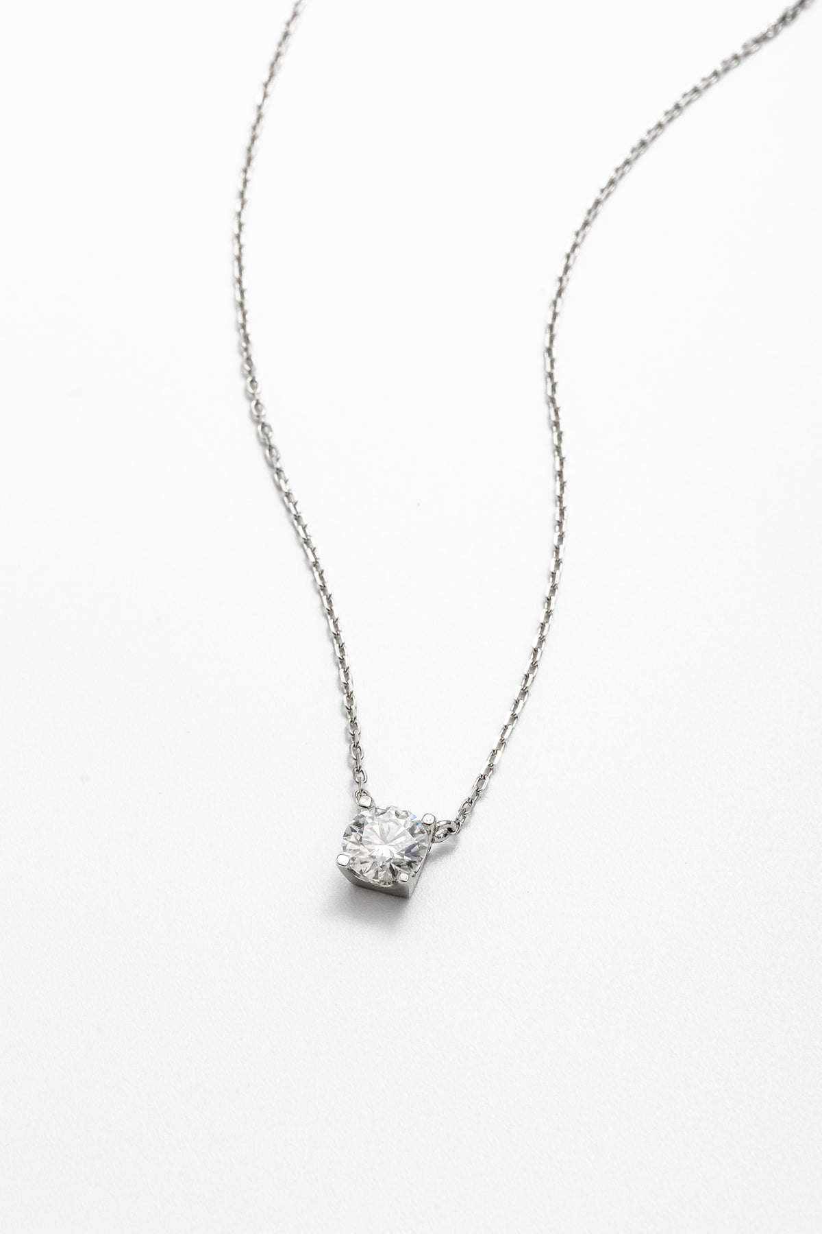 Colar Ponto de Luz 1 Quilate de Moissanite 4 garras em Prata 925 - Monlí