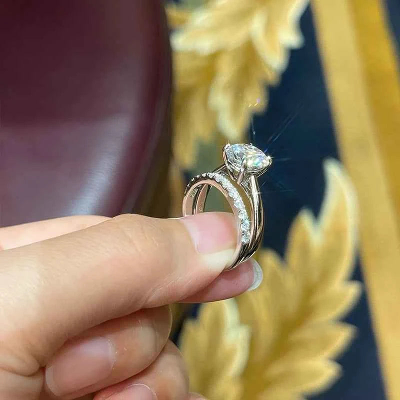Conjunto de Anéis com Moissanite Brilhante 2ct em Prata 925, Lapidação Redonda, Moissanite Cor D VVS1 Certificada — Monlí
