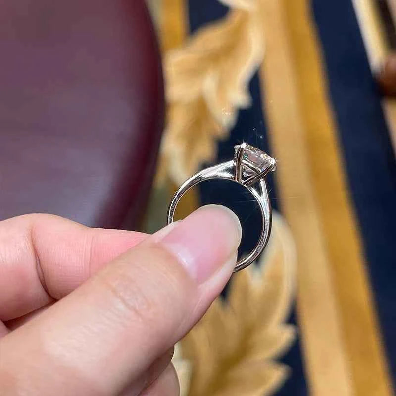 Conjunto de Anéis com Moissanite Brilhante 2ct em Prata 925, Lapidação Redonda, Moissanite Cor D VVS1 Certificada — Monlí