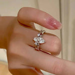 Conjunto de Anéis com Moissanite Marquise / Navette 3,3ct em Prata 925, Lapidação Excelente, Moissanite Cor D VVS1 Certificada — Monlí