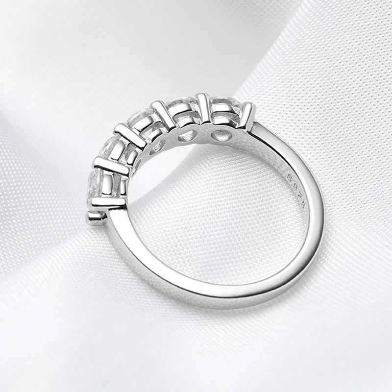 Anel Meia Aliança Moissanite 1.5 Quilates em Prata 925 com Ródio