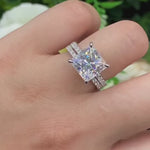 Anel Solitário Moissanite 2ct Princess Cut com Aliança Cravejada em Prata 925 Banhada a Ouro Branco 18k e Moissanite Cor D VVS1 Certificada